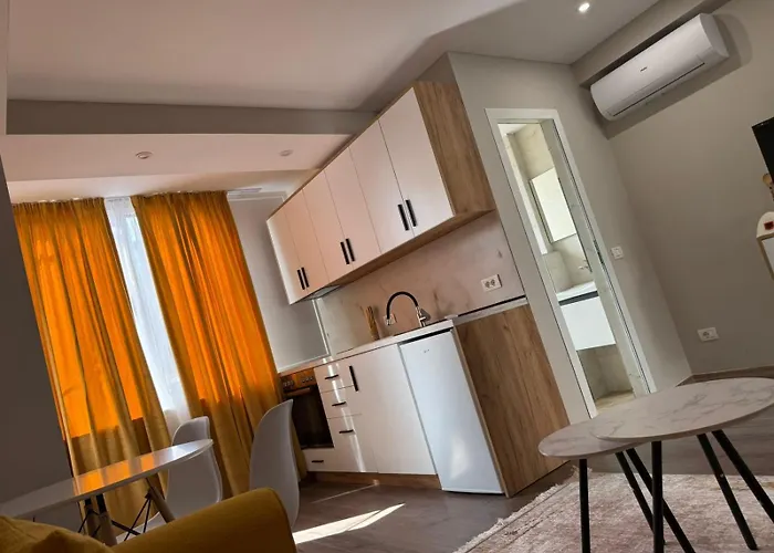 Modern With Kitchen Appartamento